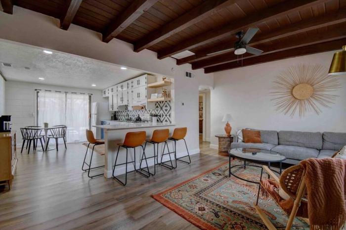 Casa Charleston-3BR-2Bath-Private HOT TUB-Pet Friendly-No Pet Fees!