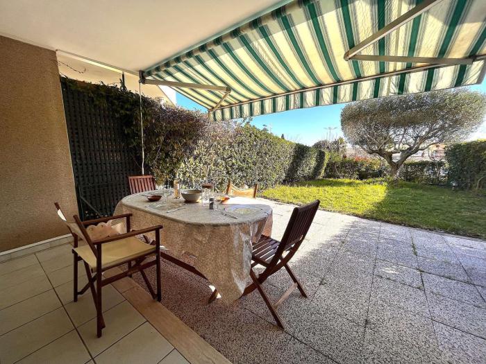 StudioCabine à 80m de la plage avec Terrasse, Jardinet et Garage - Cavalaire - FR-1-226B-140