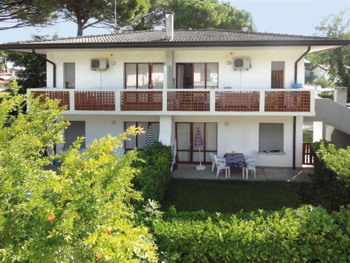 Apartment in Bibione 38360