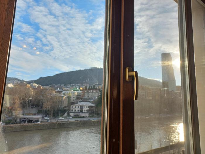 Luxurious and comfortable apartment in the center of Tbilisi - Роскошная и комфортная квартира в центре Тбилиси