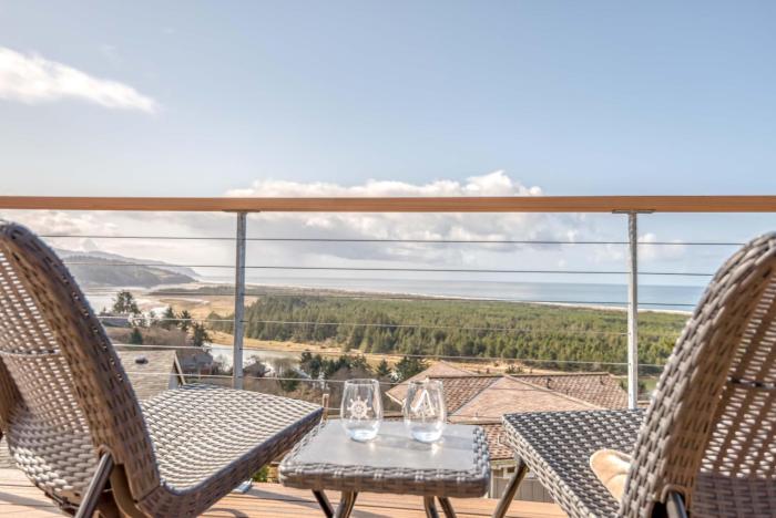 Summit Lighthouse - Meredith Lodging