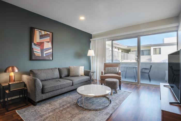Brentwood 1BR w Outdoor Pool nr UCLA Downtown LAX-188