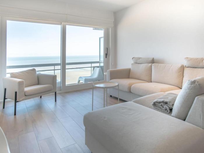 Luxurious apartment with stunning sea view