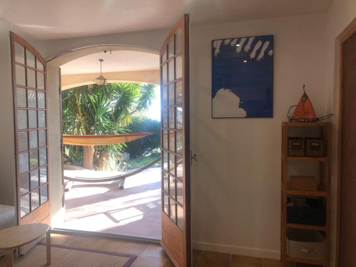 Une terrasse à L’Estaque + stationnement