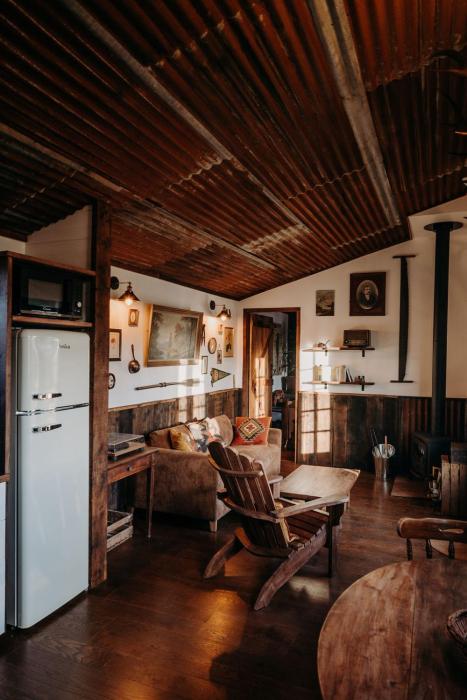 Le Pont de Maumy, cabane au bord de létang et bain nordique