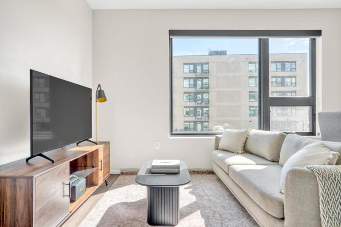 Congress Park 1BR w Gym Pool nr shops dining DEN-134