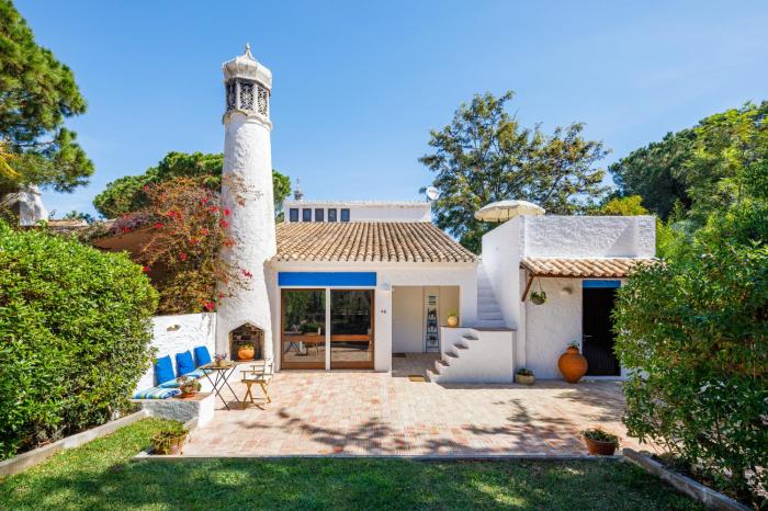 Pura Vida Falésia by The Portuguese Butler