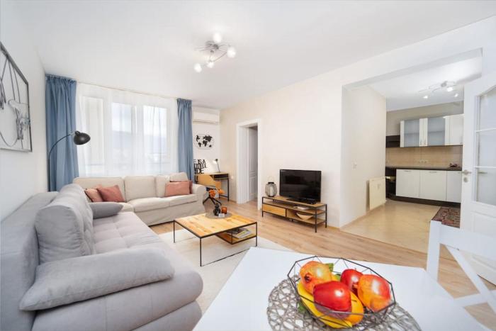 Sofia Center 1-Bedroom Flat Next to Mall of Sofia