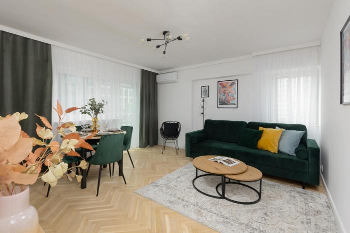 Stylish Apartment Heart of Warsaw by Renters