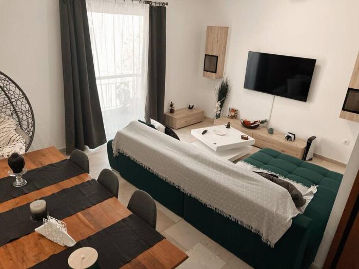 Minimal 3BR Apartment in Athens