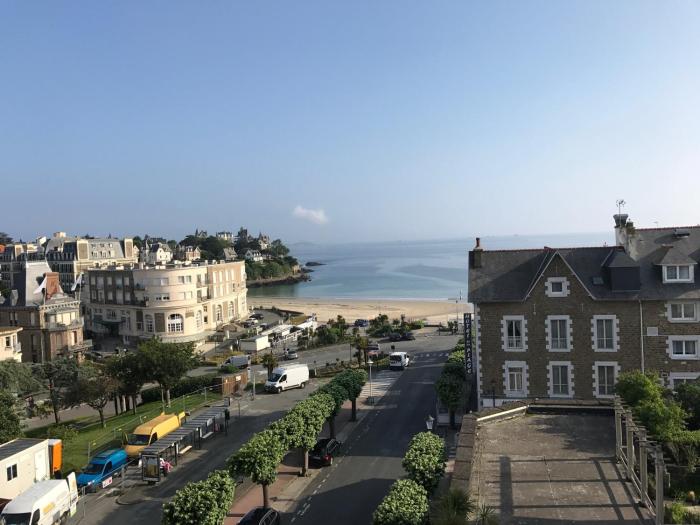 appartement Dinard hyper centre plage de lEcluse