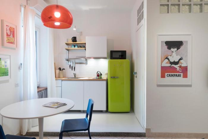 Xenia Apartments - Stylish colorful apt- Upbeat & well-connected area