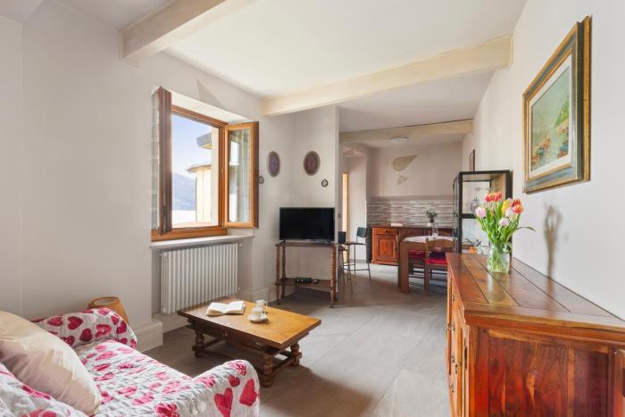 Le Finestre sul Lago - Maggiore Estate by Ginin