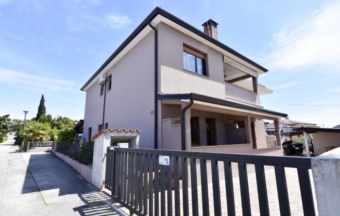 Apartments with parking space Umag - 21070