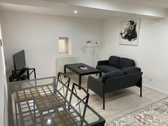 Appartement 2ème étage 42m2 hyper centre ville parking gratuit