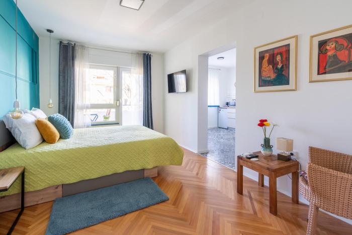 Valkane, 400 met od plaže, park free