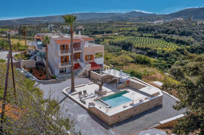 La Serena Residence & Farm with Heated Pool
