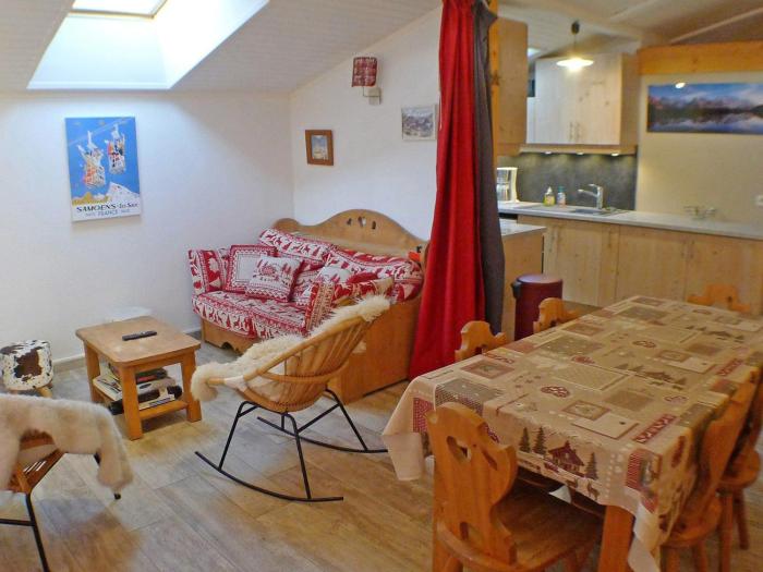 Coquet 3 pièces lumineux, centre de Samoëns, animaux acceptés, wifi, parking - FR-1-629-23