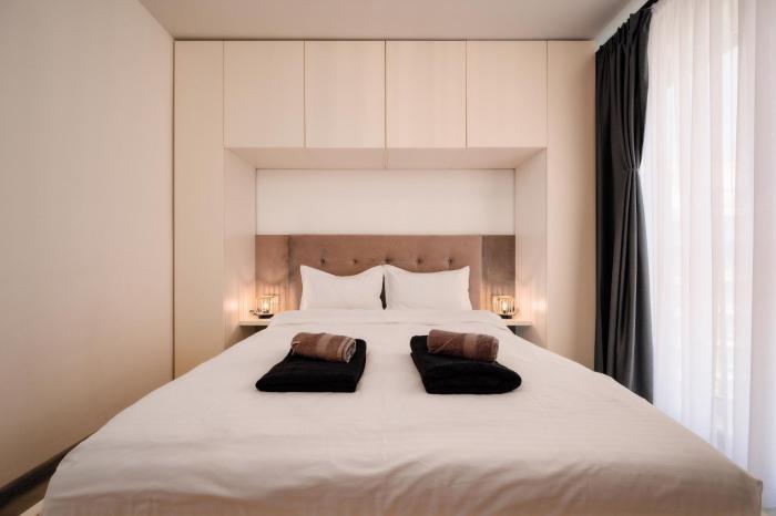 Alma 163 - Pool by N10