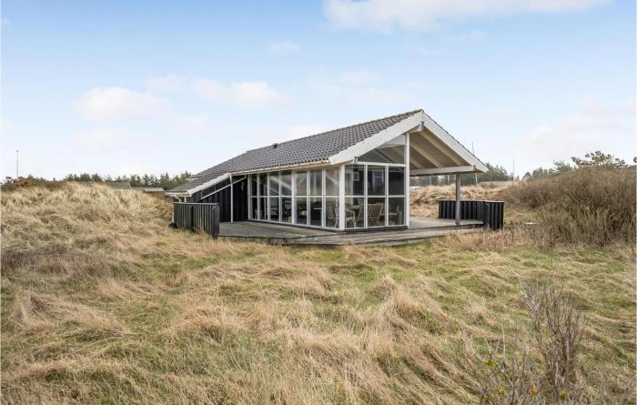 Awesome Home In Løkken With Wifi