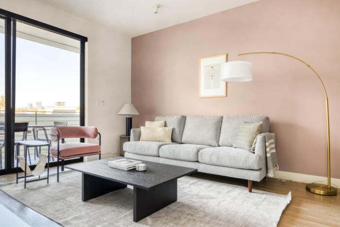 Culver City 2br w roof walkable neighborhood LAX-994