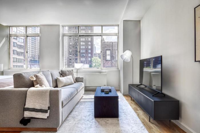 UES Studio w DM Elevator Gym nr Central Park NYC-920