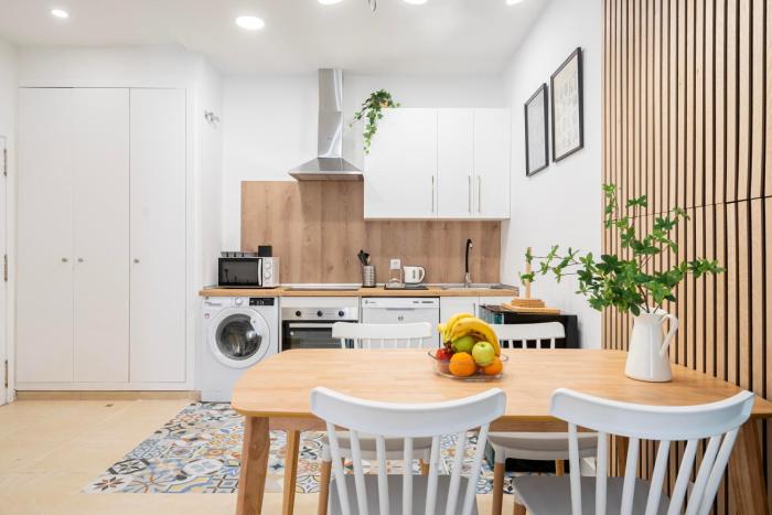 For You Rentals Elegante y bonito apartamento TEMPORAL en el Corazón de Madrid DIN131C