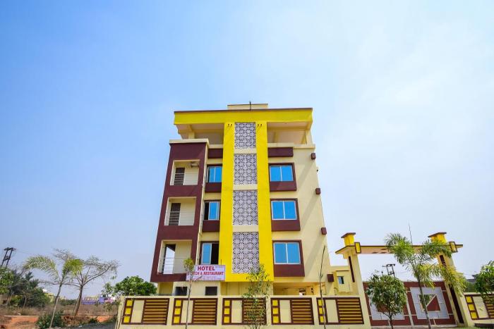 Hotel O U Tech Hotel And Restaurant