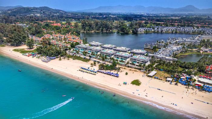 Beachfront Residences - Stunning Sea and Lake View