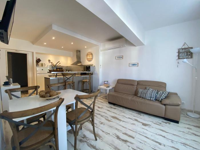 Appartement Le Méditerranéen à 300m de la plage et au centre des Saintes Maries de la Mer LOCAMARGUE