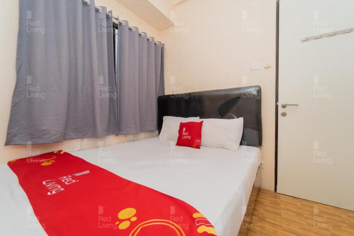 RedLiving Apartemen Tamansari Panoramic - Rasya Room