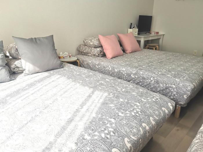 B Shinjuku Self Check in