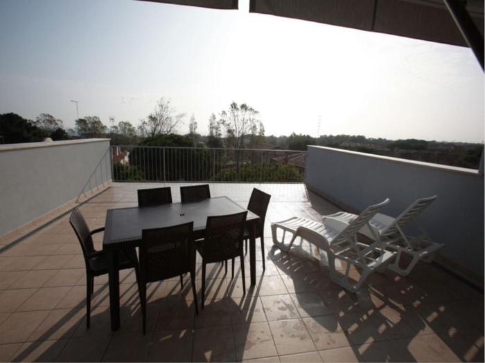 Wonderful attic flat with sea view