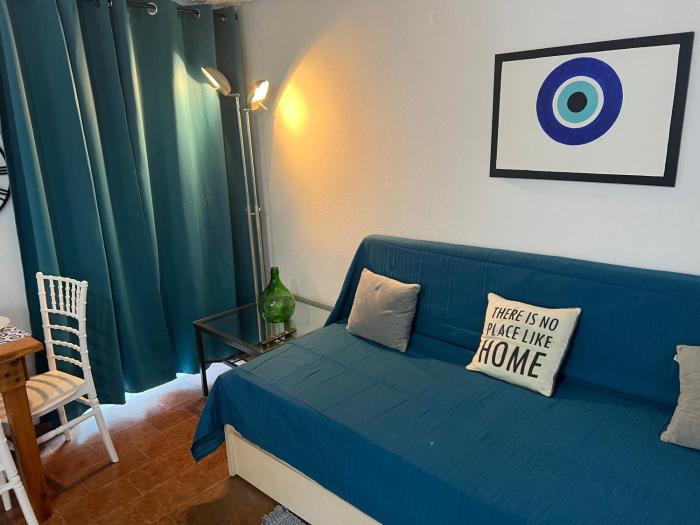 Ciel apartment, 5 minutes walk from Ipsos beach!