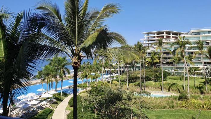 Peninsula Nuevo Vallarta - beachfront 3bd 3baths oceanfront