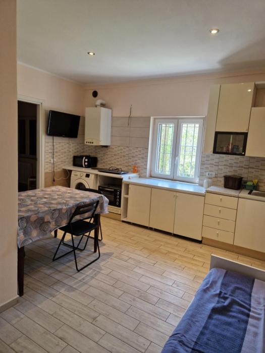 FARE BnB - casetta sul fiume in città