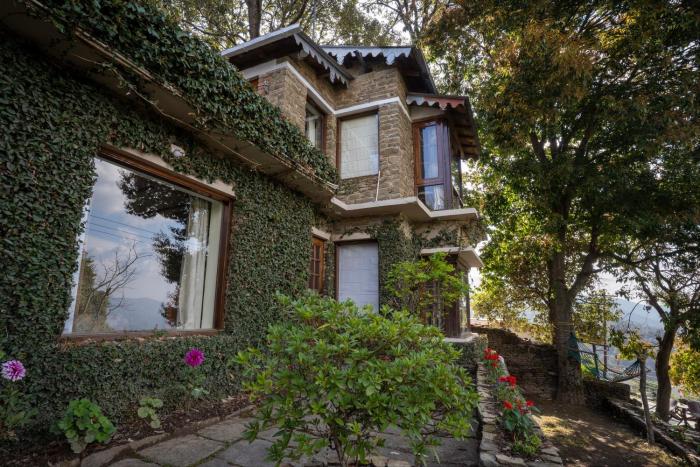 Avenida Snowcap Retreat