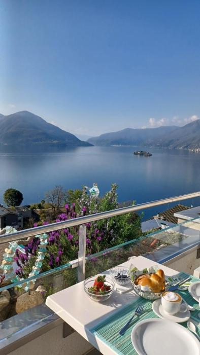 Sollevante Ascona mit Pool und fantastischem Seesicht