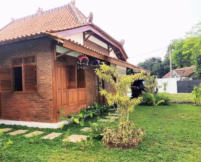 nDalem Julang Bogor - Javanese House 2Bedroom
