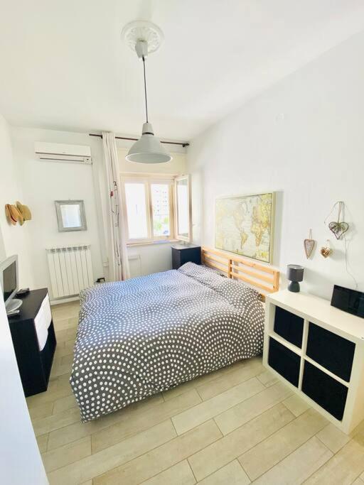 Cozy apartment with free parking
