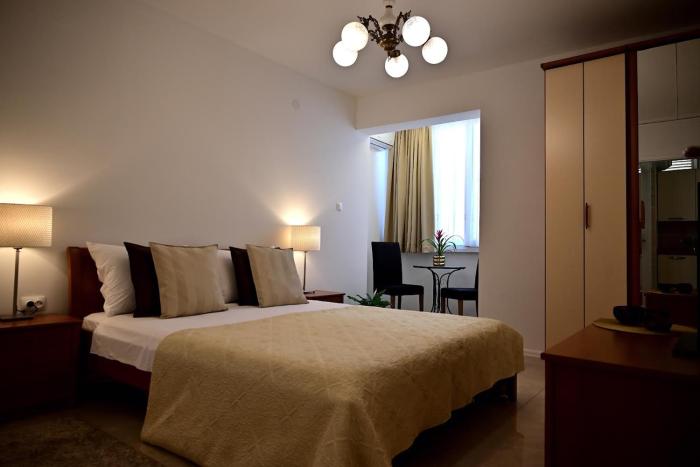 Studio apartment Snjezana