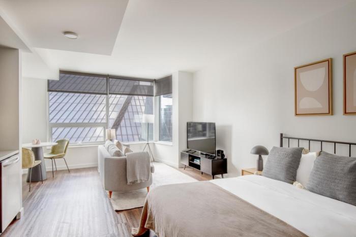 Belltown Studio w Gym Bike Storage nr Zipcar SEA-266