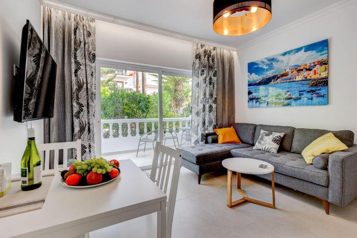 Two bedroom apartment near the ocean