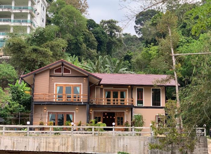 The Moonlight Guesthouse