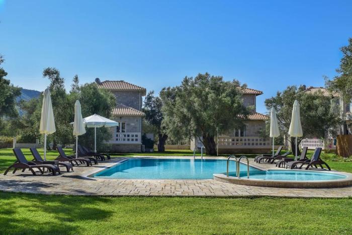 Villa *Orizontas*5 from town-seaMountain view