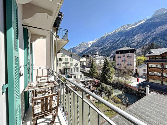 Appartement rénové à Chamonix, balcon, parking - FR-1-507-37