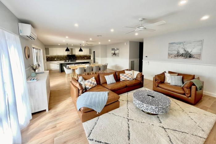 Classic Contemporary Beach Beauty