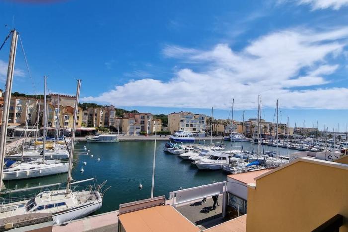 Magnifique Studio sur le Port de Gruissan (2 à 4 pers)