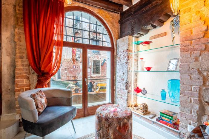 Casa Manina sul Ponte - Your private Canal View