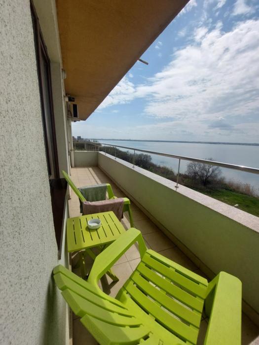 Summerland by the lake